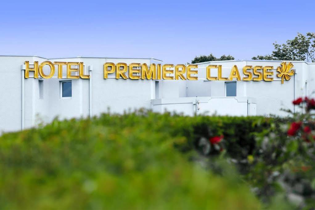 Première Classe Calais Centre-Gare Esterno foto